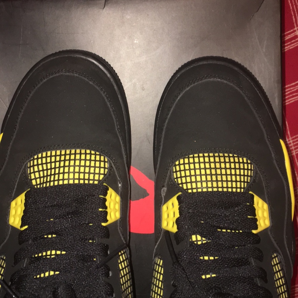 Jordan 4 thunder vnds size 11 - Picture 6 of 8